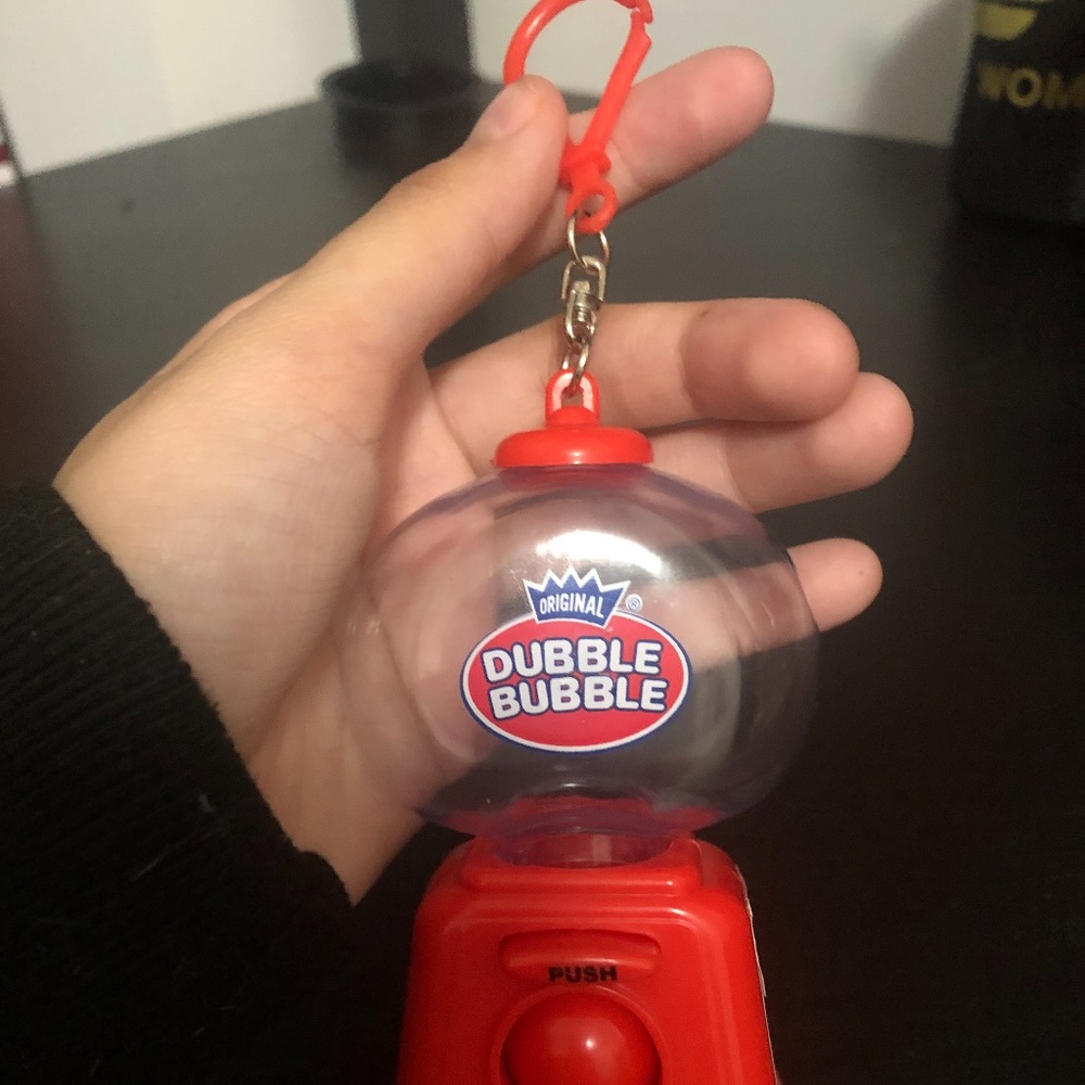 Mini bubblegum dispenser